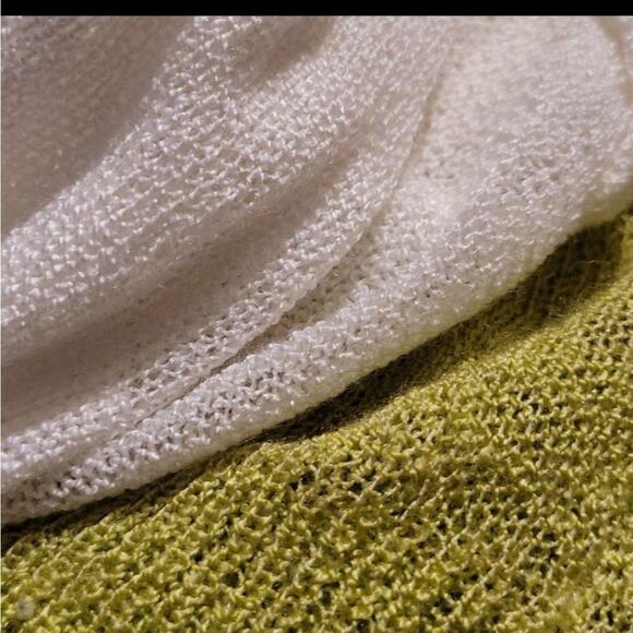 Signature studio two-toned green and ivory hooded sweater woman's Lg - Picture 2 of 3